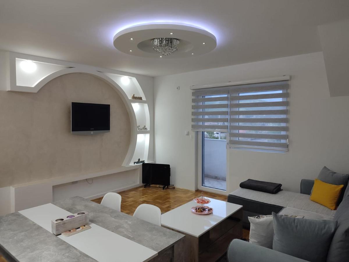 Stan Na Dan Elena Apartment Lukavica Luaran gambar